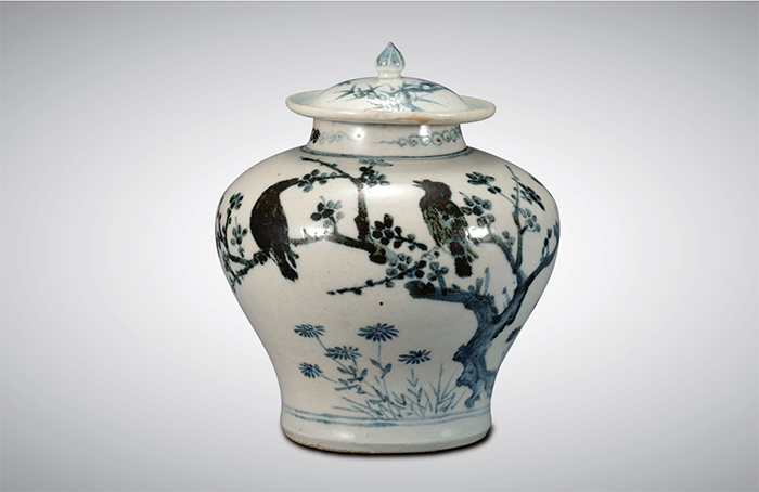 White Porcelain Jar with Plum, Bamboo, Bird Design (Joseon, 15th Century) This vase made in the early Joseon period displays a uniquely Korean atmosphere in its refined portrayal of bamboo, plum, and birds.